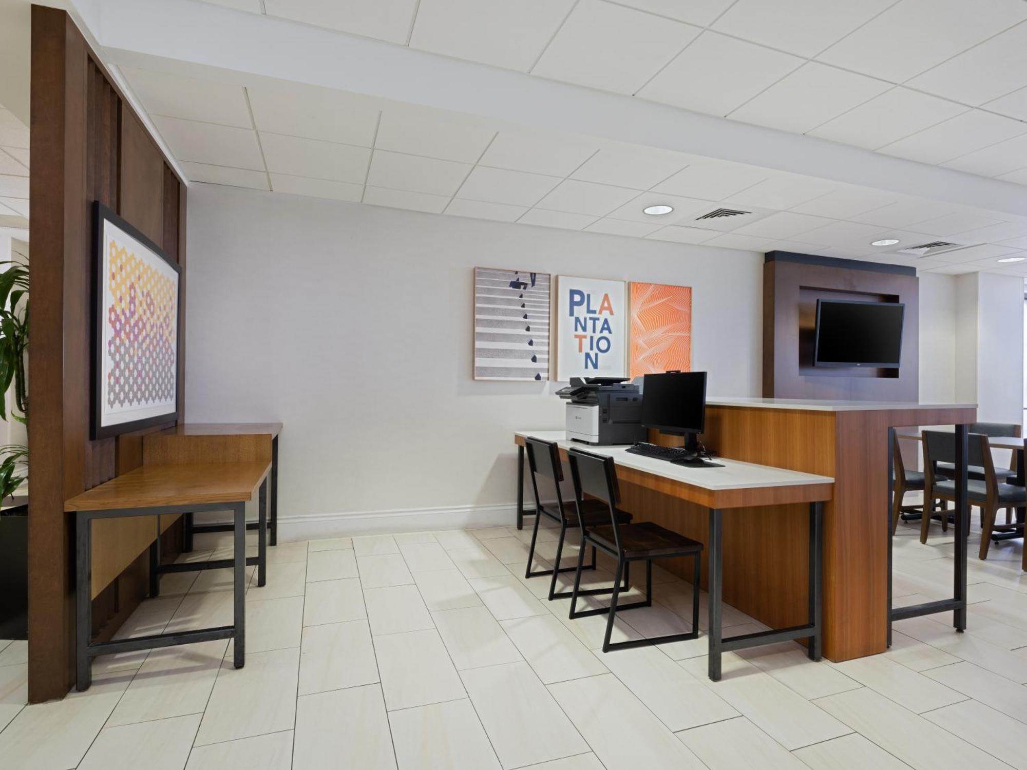 Holiday Inn Express Hotel & Suites Ft. Lauderdale-Plantation By Ihg エクステリア 写真